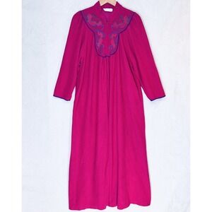 Vtg Embroidered Lounge Dress Magenta Pink Boho Hostess Caftan 70/80s Vanity Fair